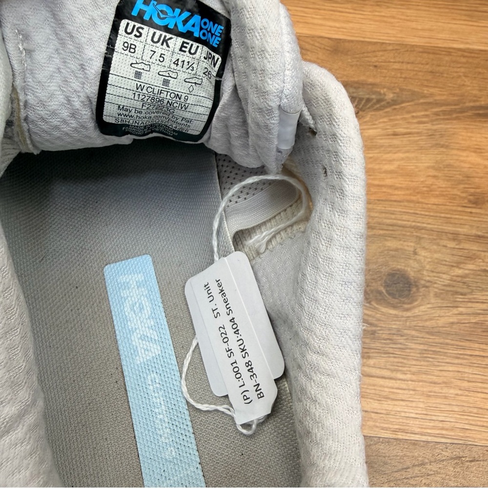 Hoka One Women's size 9 Clifton 9 Nimbus Cloud Ice Water White Running Shoes - Picture 9 of 9